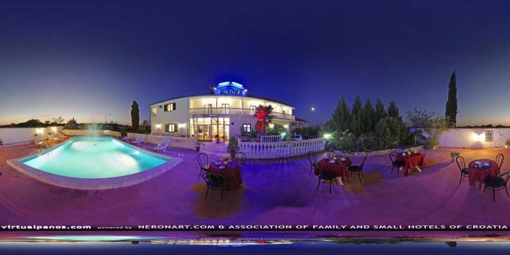 Hotel Aurora Pula Exterior photo